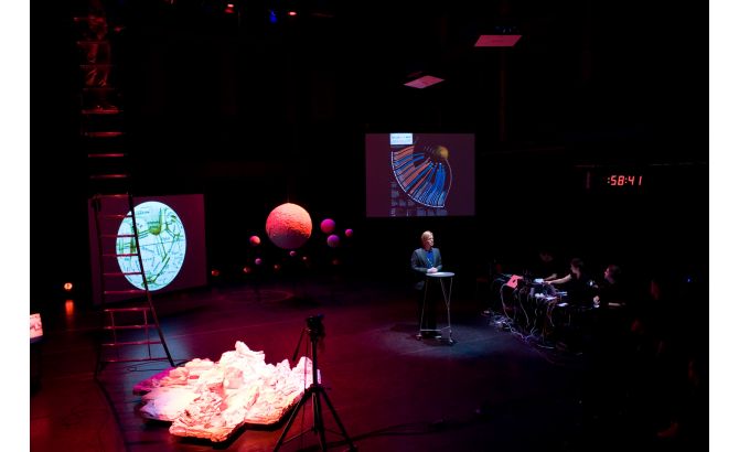 Mars Landing, 2010, photo by Anna van Kooij